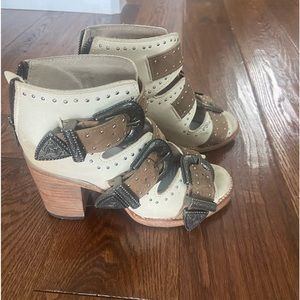 Freebird sandals size 6 in excellent condition